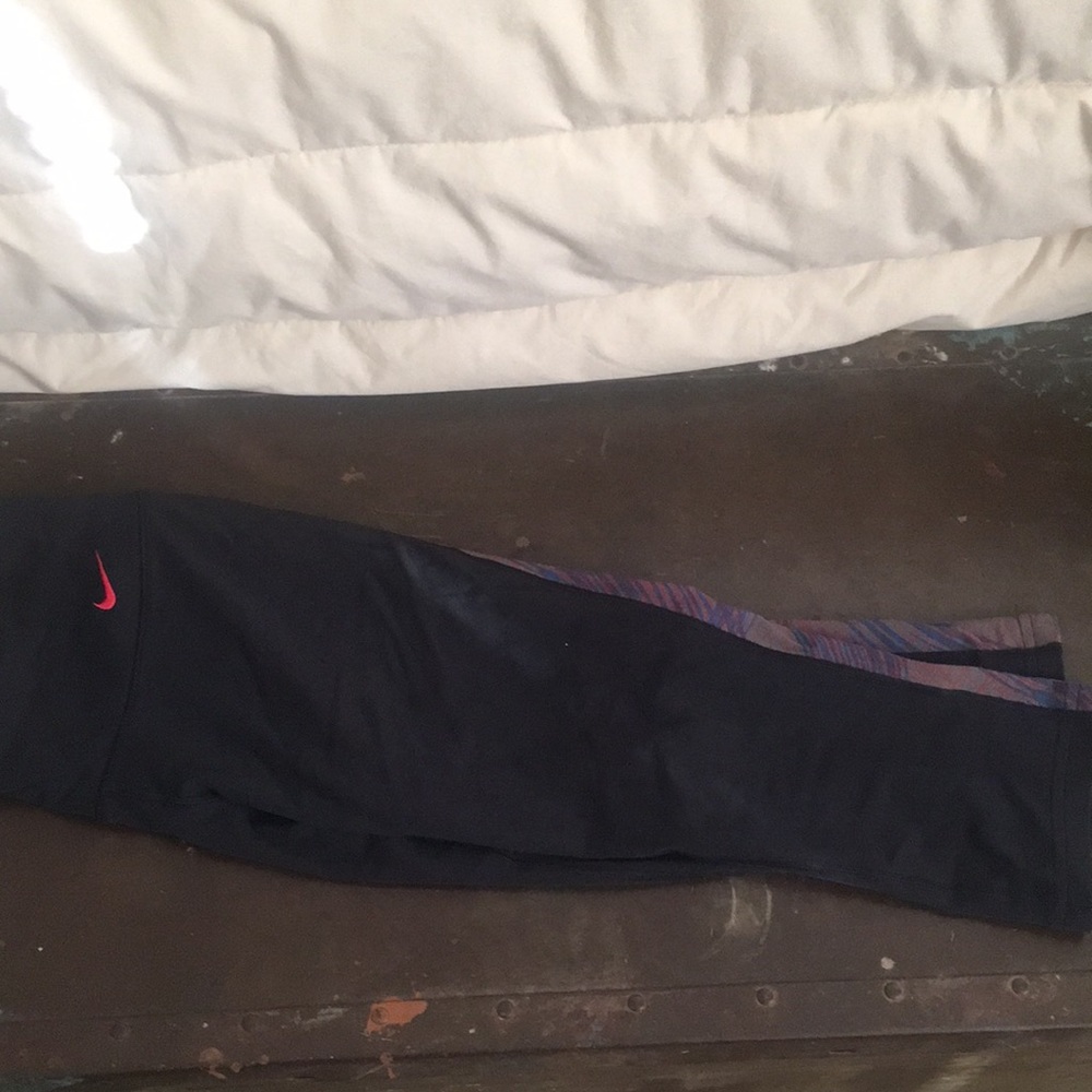 Nike dry fit cropped running pants size ex small